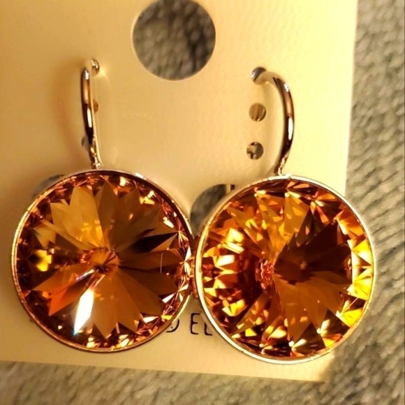 NEW! Swarovski Element Crystal Earrings. Dark Brown. Leverback. Dangle. Round - Picture 1 of 5
